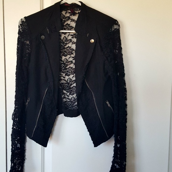 Material Girl Jackets & Blazers - 🙆‍♀️Material Girl Lace Blazer ~Hot!
