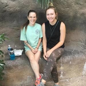 Meet your Posher, Kayla