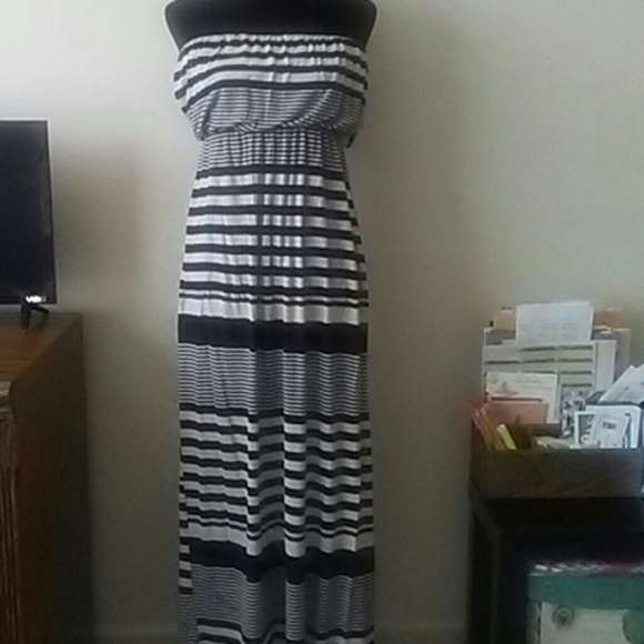 Womens dress - Picture 1 of 4