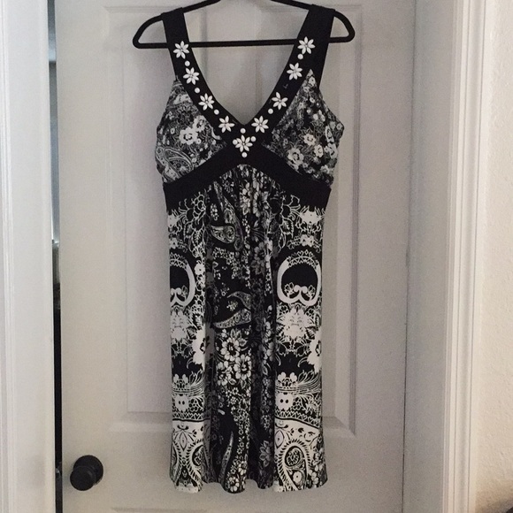 Style & Co. Dresses & Skirts - Style & Co tank styled black and white dress