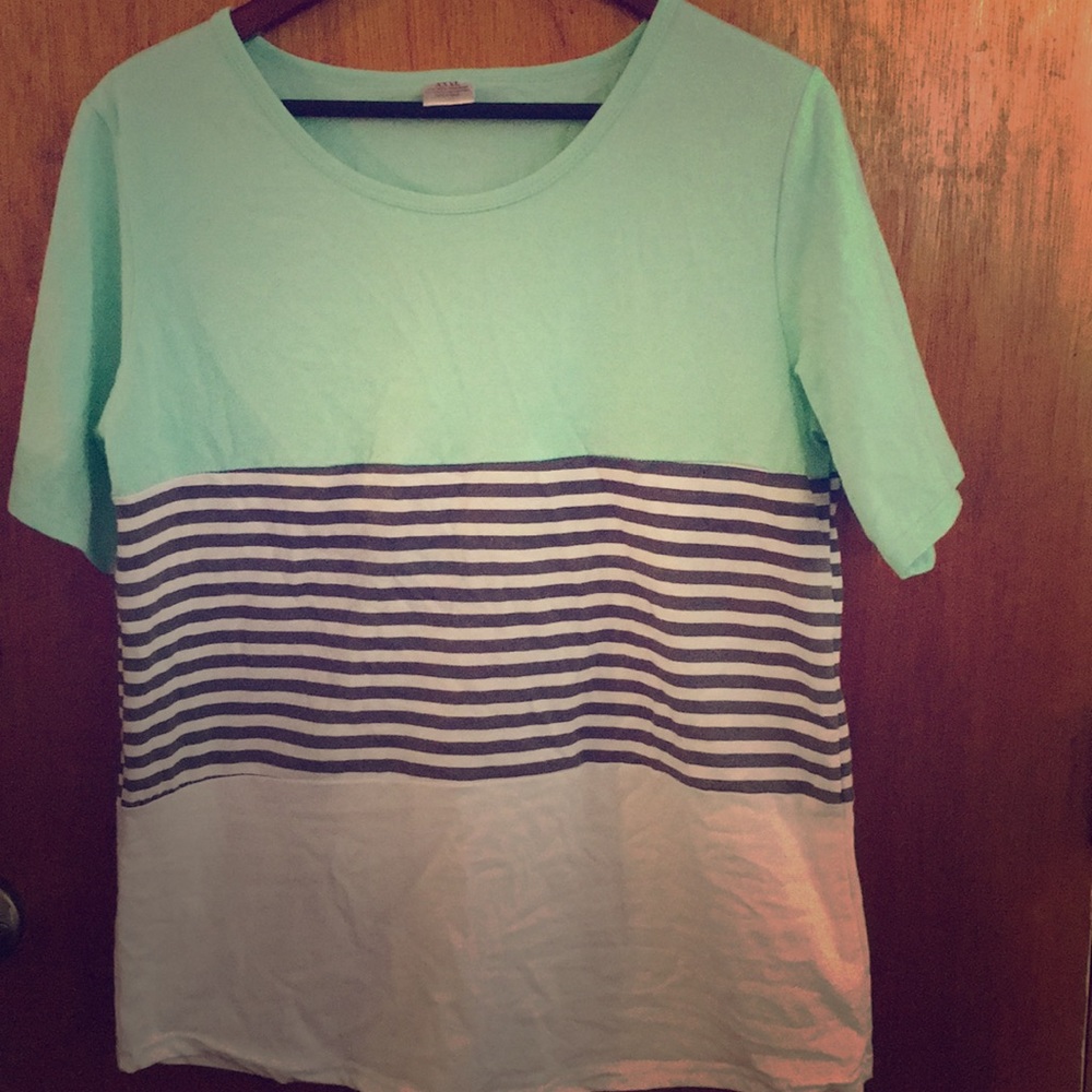 Brand new never worn soft stretchy t-shirt