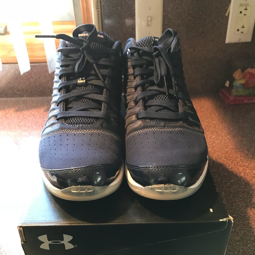 Under Armor Casual Sneakers
