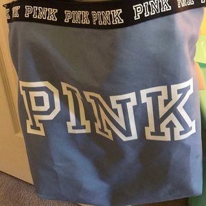Pink bag with zipper!