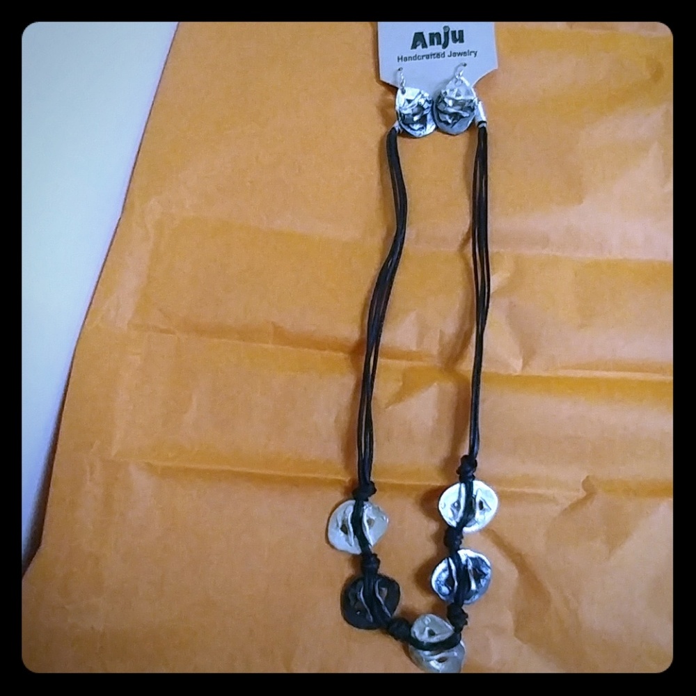 Necklace set