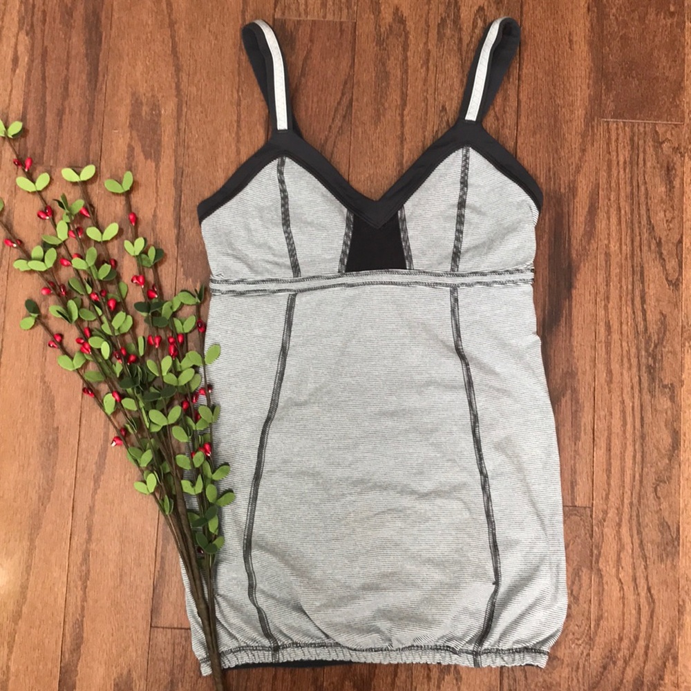 Lululemon yoga top