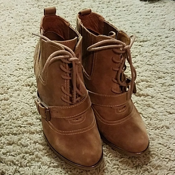sofft gable slouch bootie