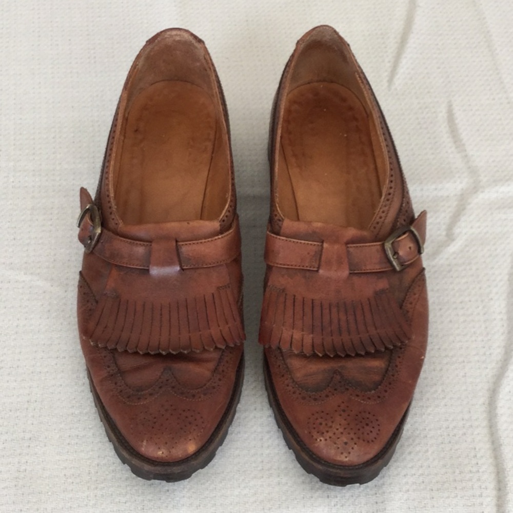 Ralph Lauren Women's wing tip Oxford with Buckle