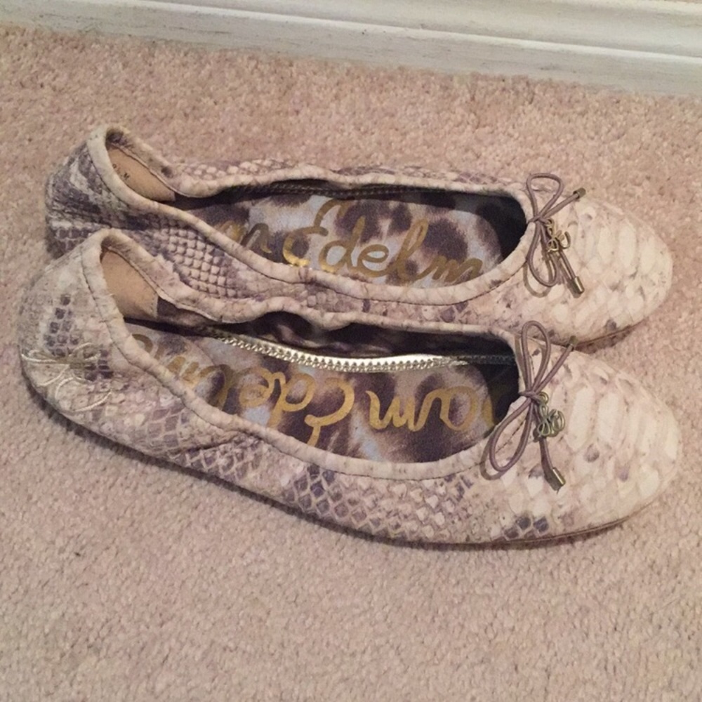 San Edelman Felicia Snakeskin Flats - Size 9.5