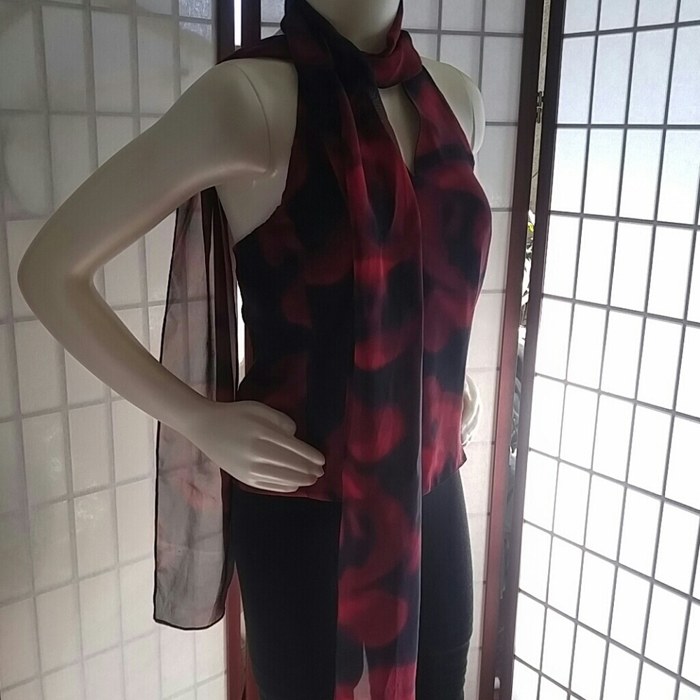 Halter top - Picture 3 of 9