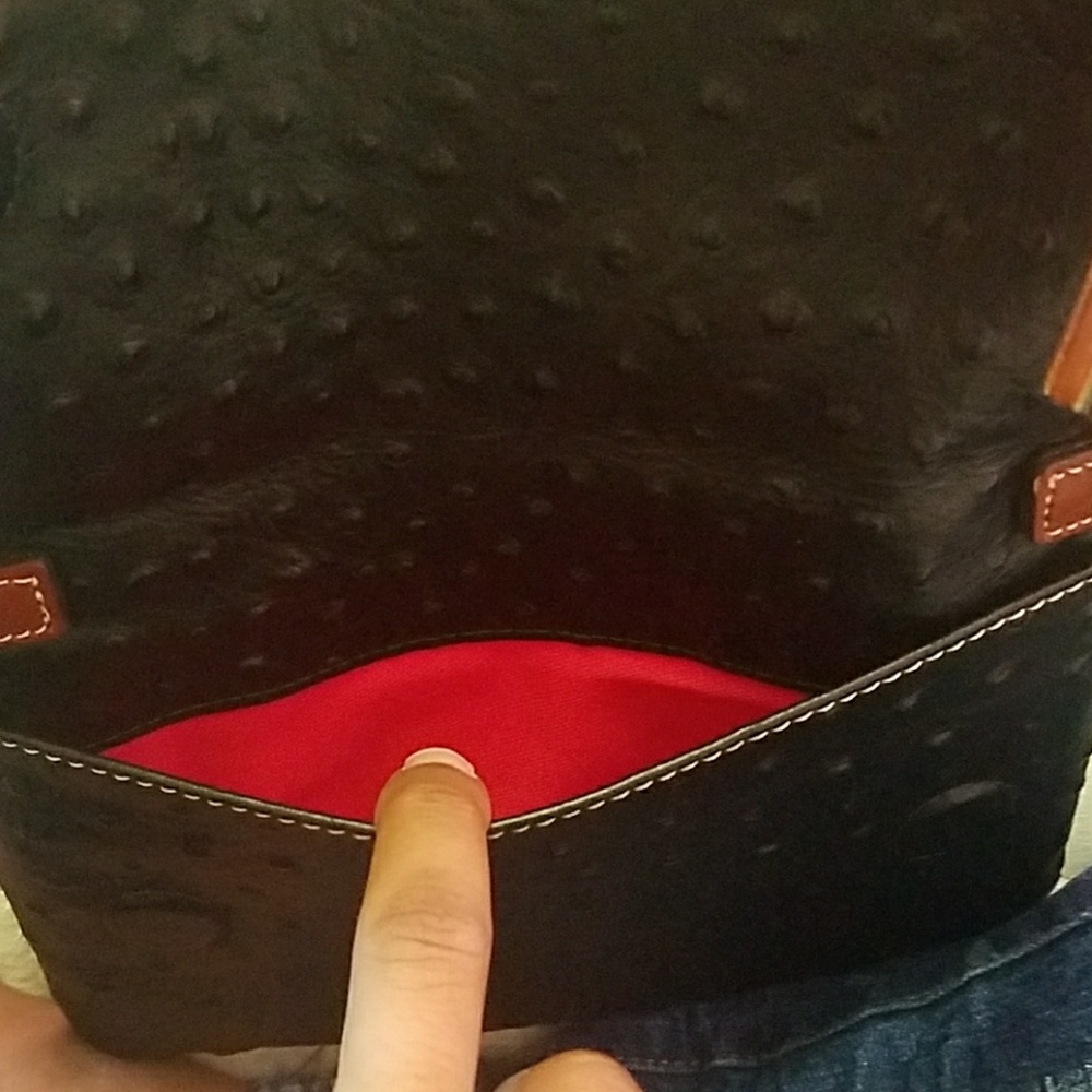 Brand new dooney and Bourke crossover hand bag - Picture 2 of 5