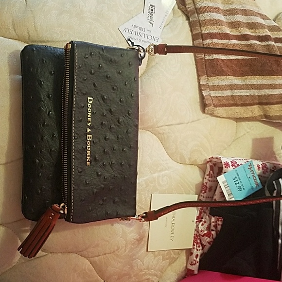 Brand new dooney and Bourke crossover hand bag - Picture 4 of 5