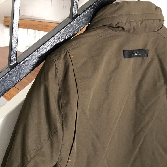 Functional Outdoor Gear jacket - Picture 4 of 5