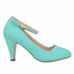 Women's Mint Vintage Ankle Strap Pump Shoes