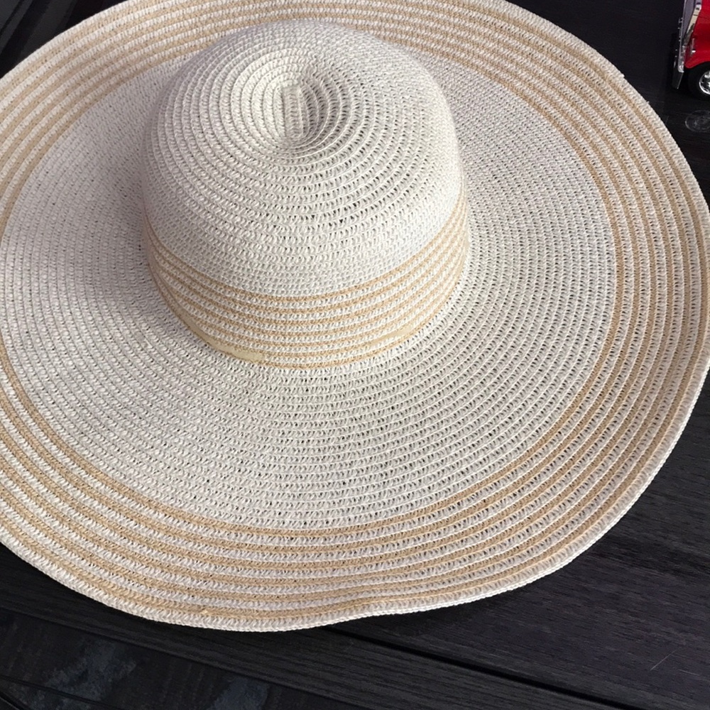 Oversized beach hat