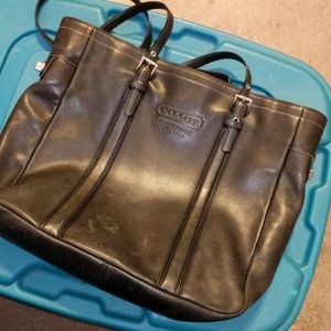 🚨Black Coach Gallery Tote🚨