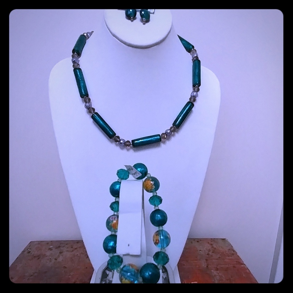 Necklace set