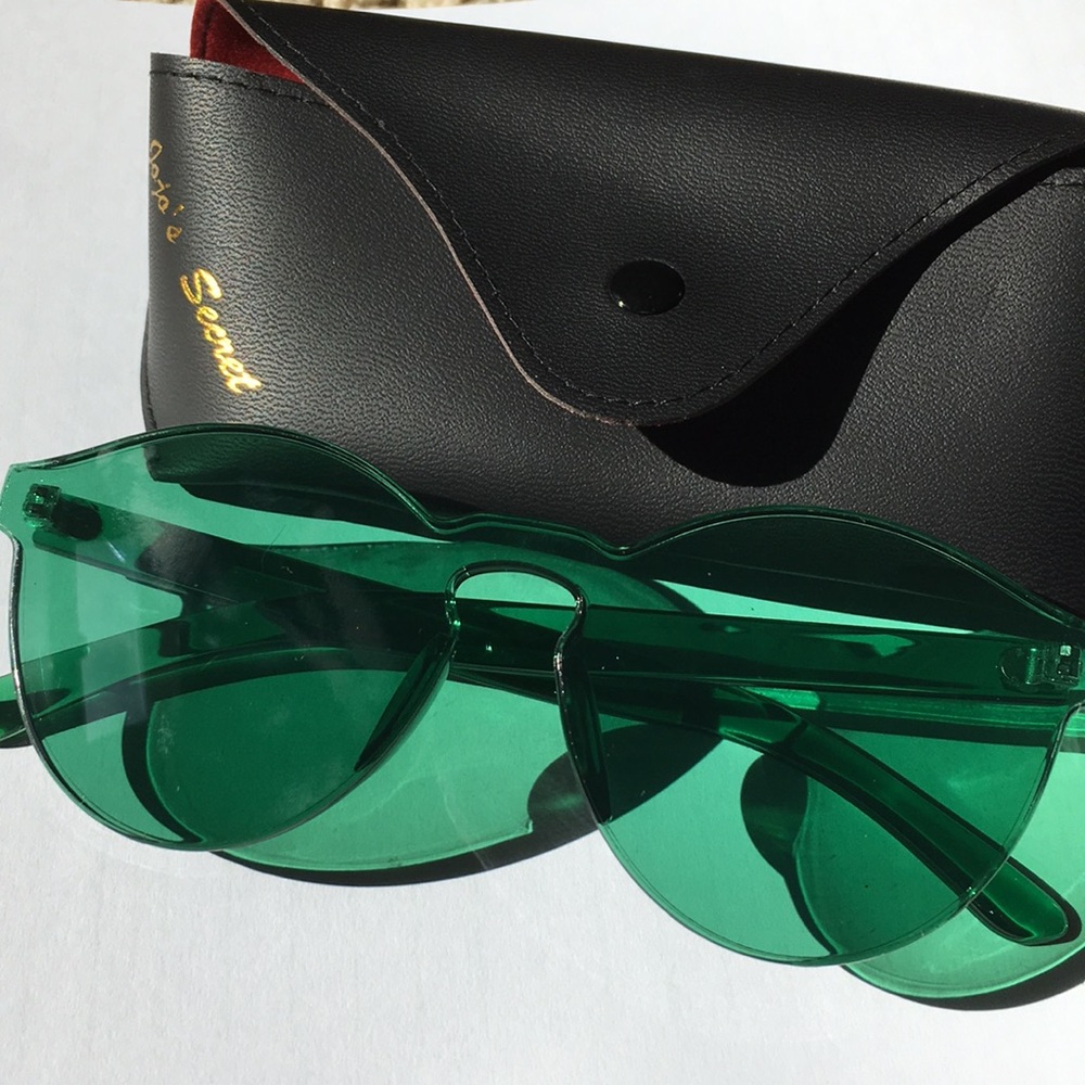 Jojo’s Secret Green Frameless Sunglasses