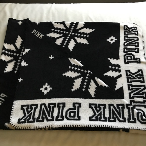 💗 PINK throw blanket 💗 - Picture 1 of 3