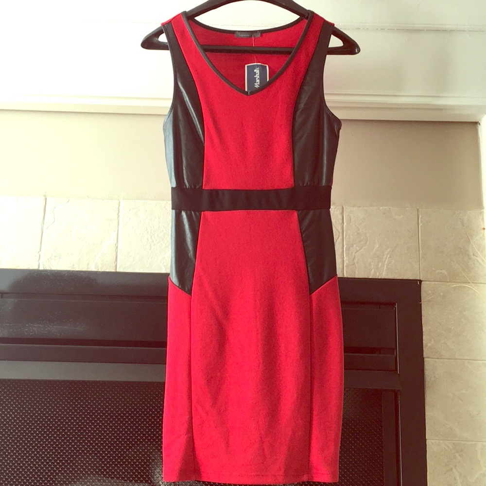 Chic red dress with black detail