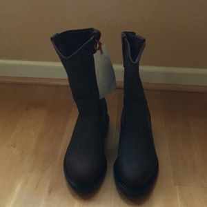 Men’s Red Wing boots new with tags. Size 10.5.