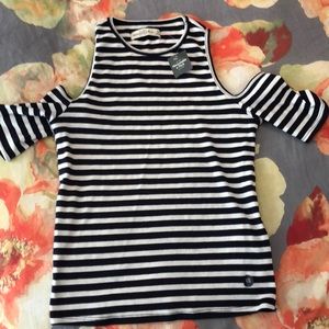 Cold shoulder Abercrombie and Fitch top