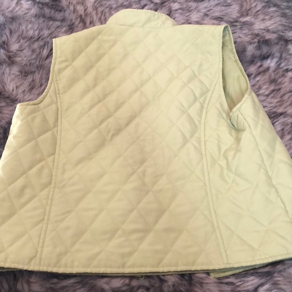 Light green winter vest - Picture 2 of 3
