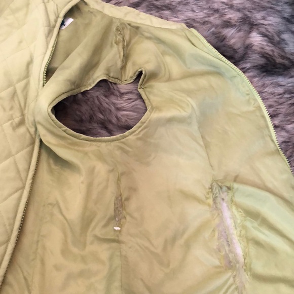 Light green winter vest - Picture 3 of 3