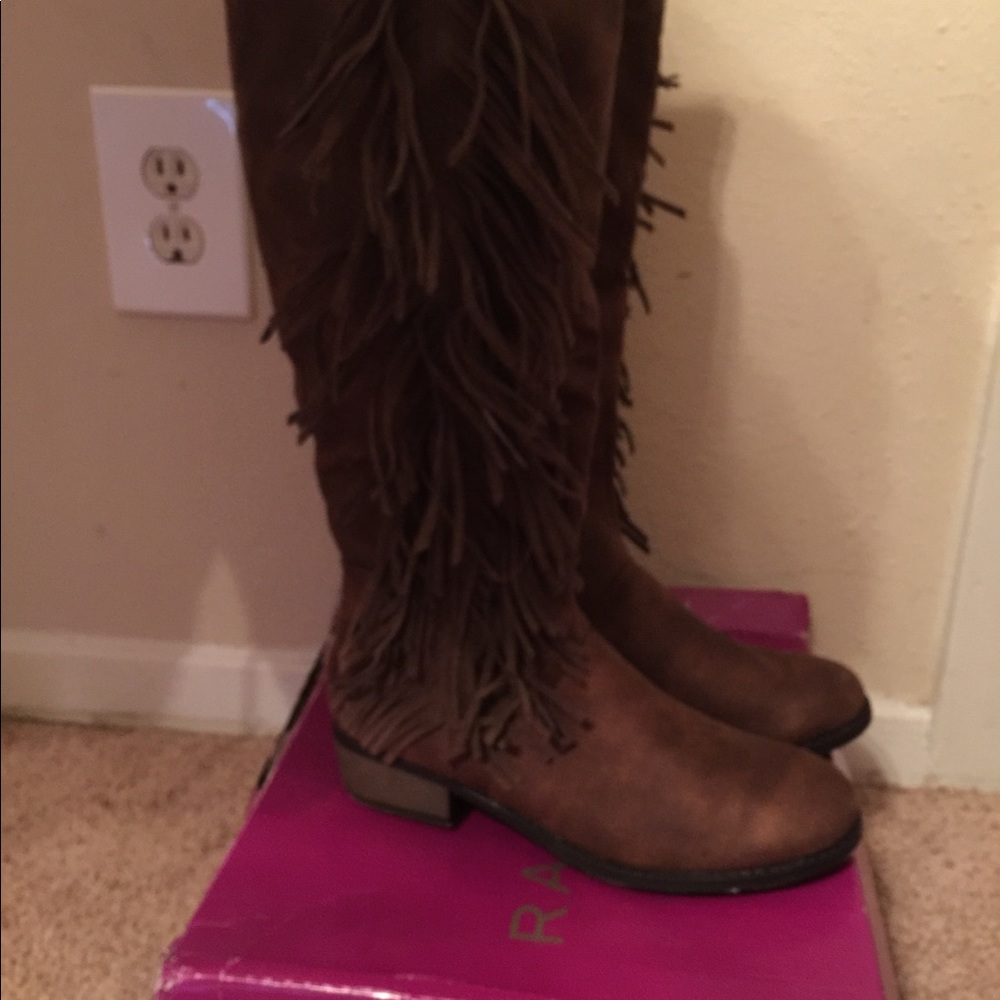 Women’s sized 8 boots/ Pocahontas styled