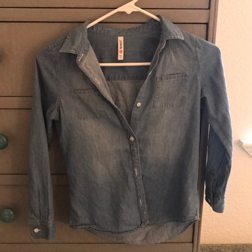 Size youth large, no stains worn once and clean.