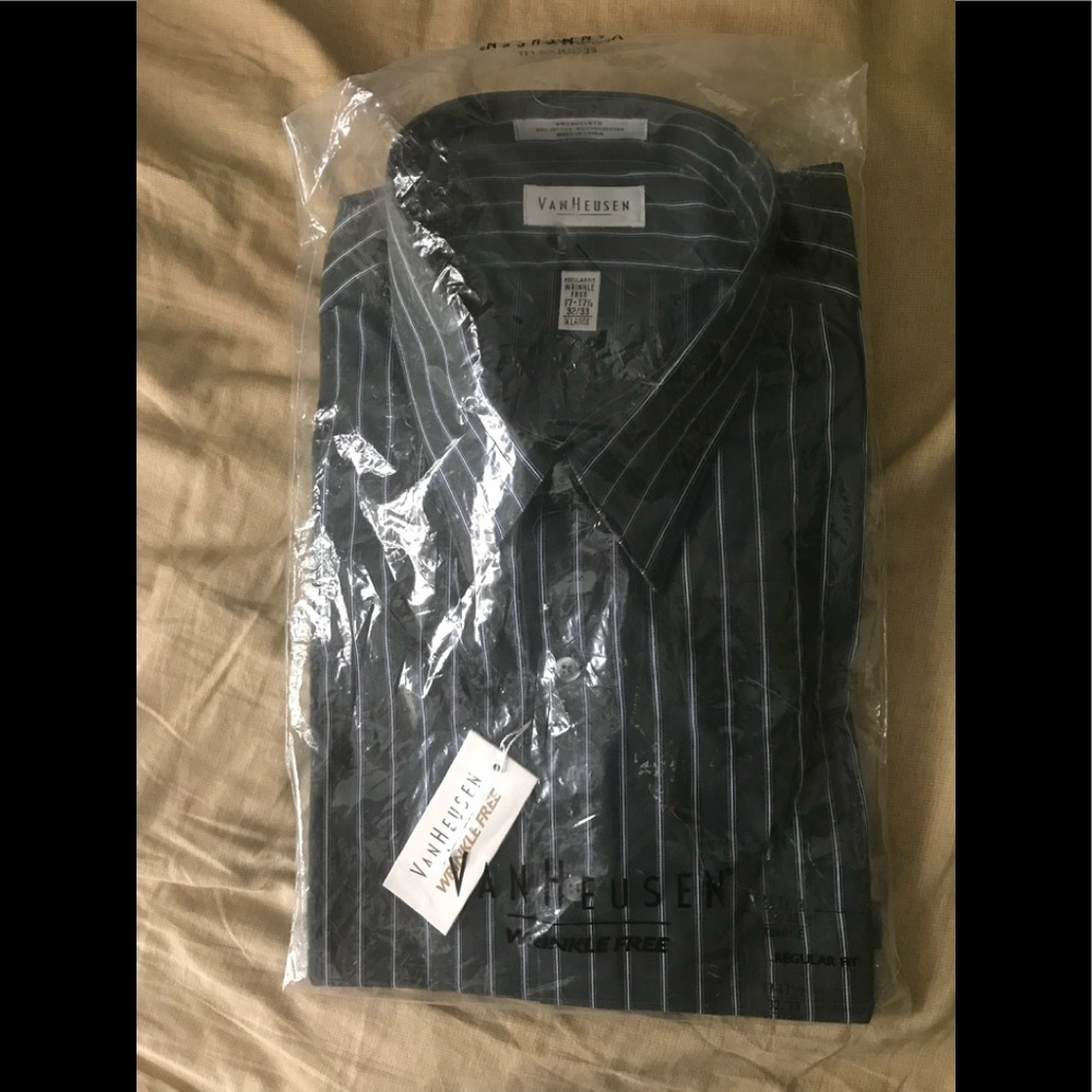 Men’s BNWT Van Heusen Dress Shirt - Picture 1 of 3