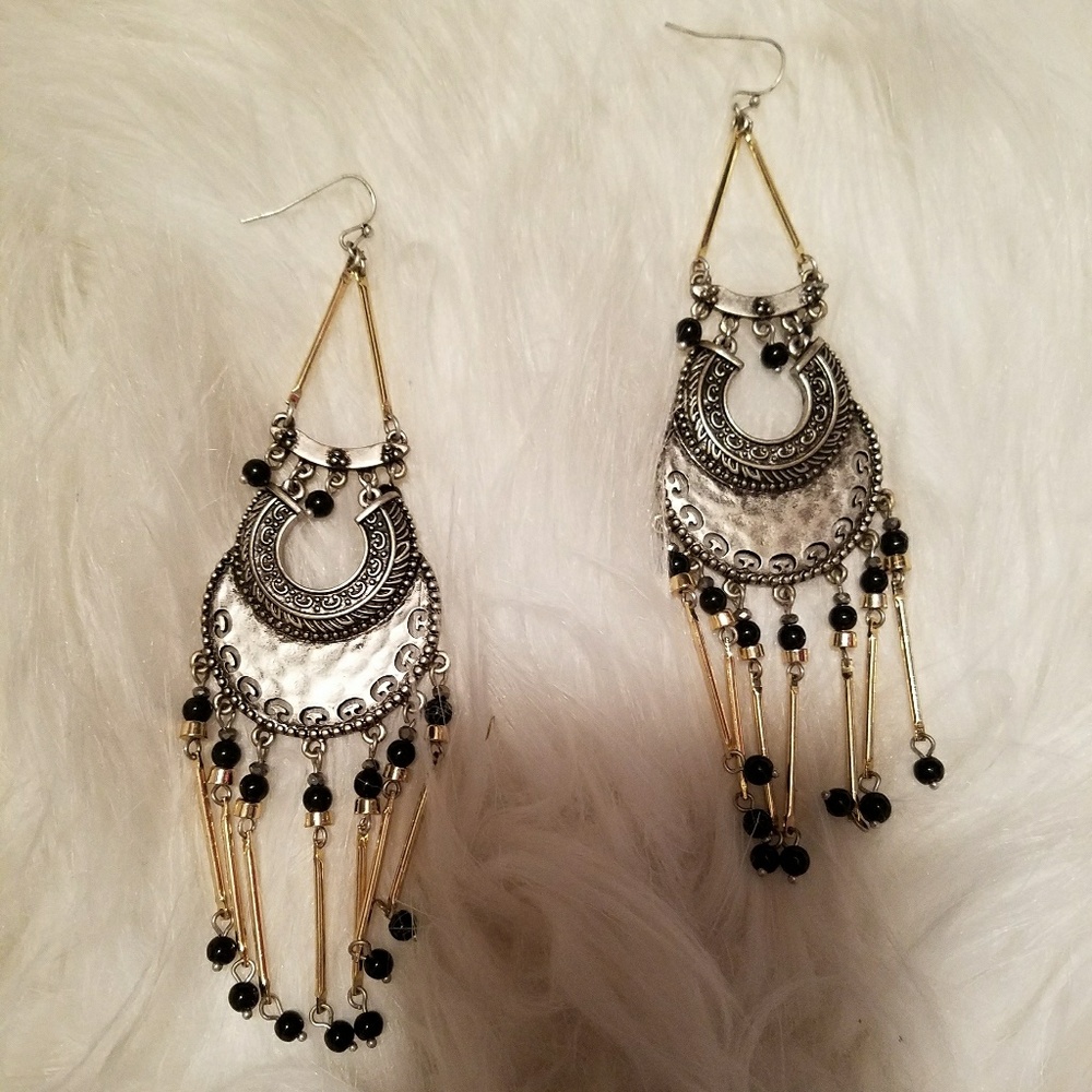 NWOT Express Dangly Earrings