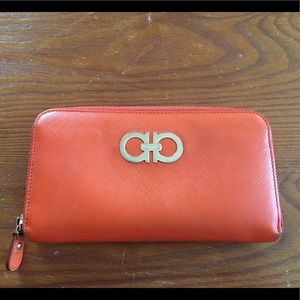 Salvatore Ferragamo Long Wallet w/zipper