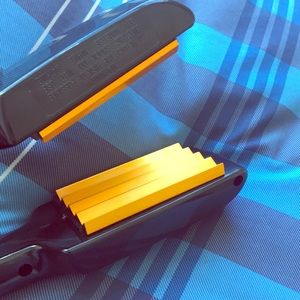 Crimp iron