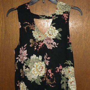 Stitch Fix - Nine Britton floral sleeveless top