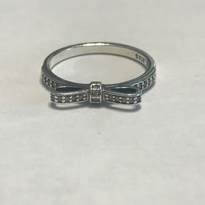 Pandora Sparkling Bow Ring size 56