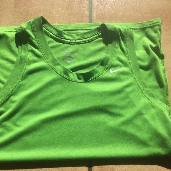 Nike drifit tank - Picture 1 of 2