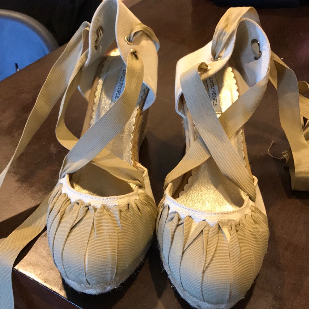 Espadrilles!! Size 7 lace up, white and tan