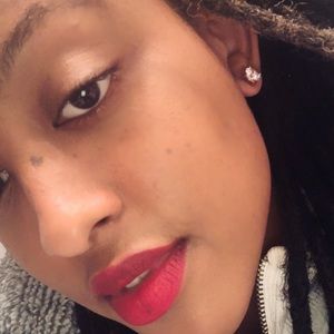 Meet your Posher, Brenda