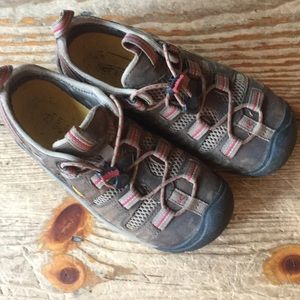Keens size 6