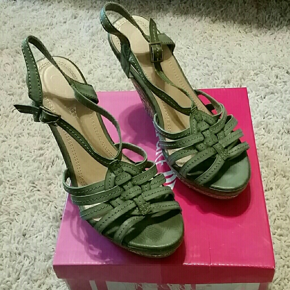 Nature Breeze Platform Shoes