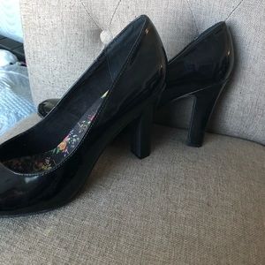 ❤️❤️Patent Leather K9 pumps from JCP