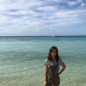 Meet your Posher, Lacey