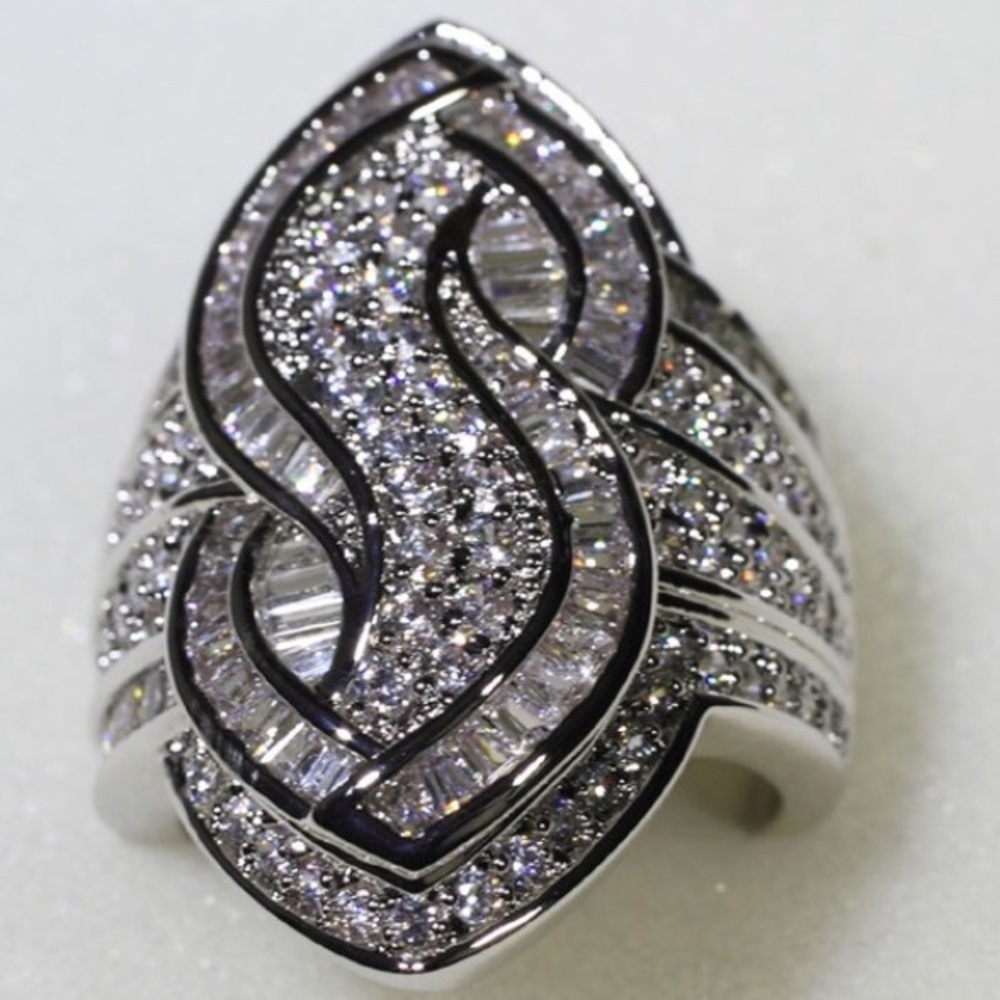 🆕 sterling Silver “S” ring.