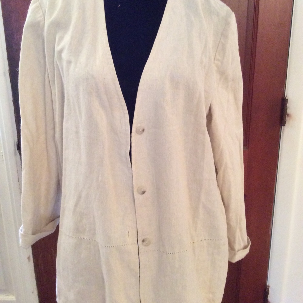 Blazer - Picture 4 of 4