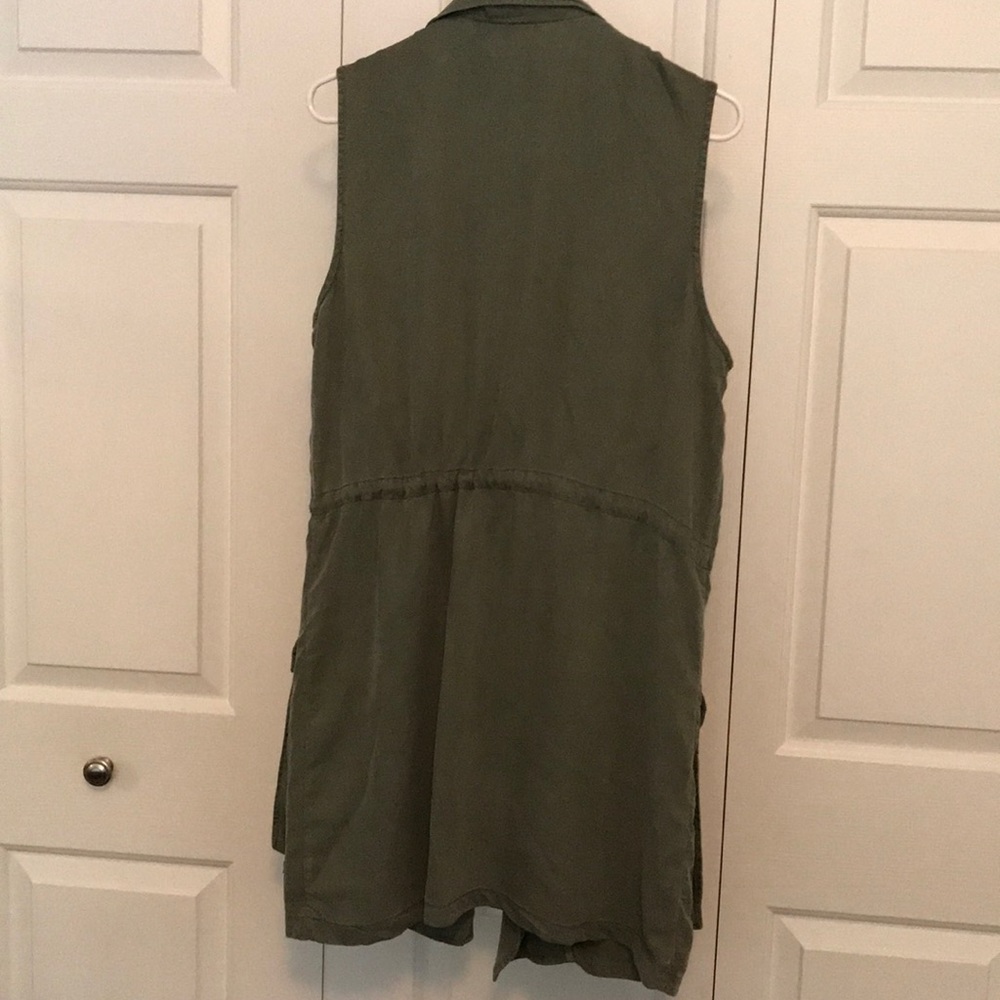 Closet staple! Trendy tunic length utility vest - Picture 4 of 5