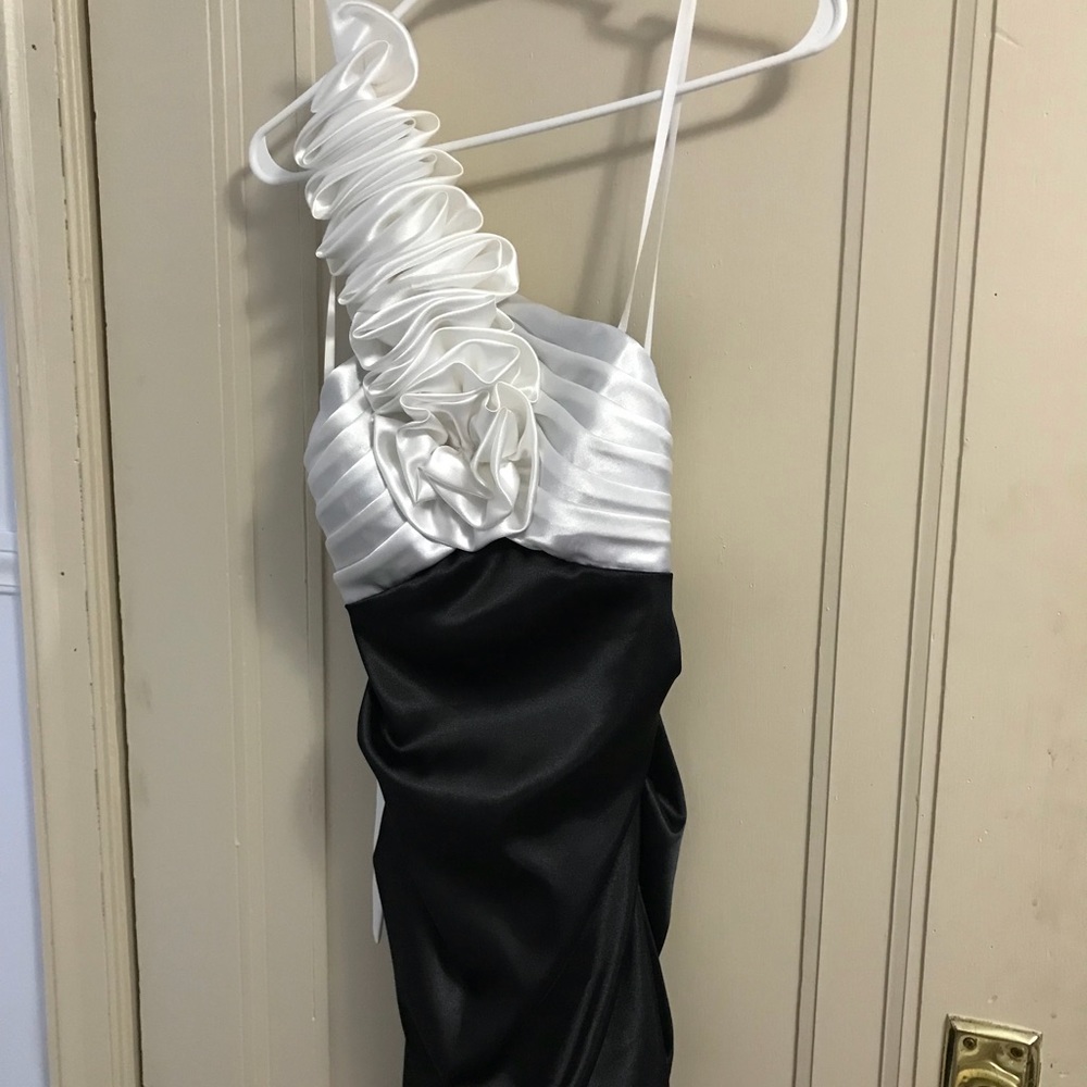 Black and white cocktail dress Size 5