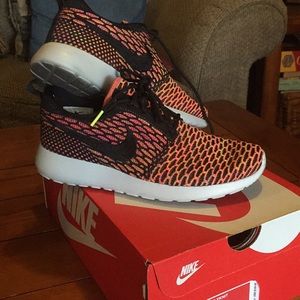 Nike Roshe One Flyknit sz7