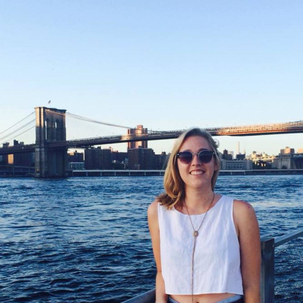 Meet your Posher, Alexis