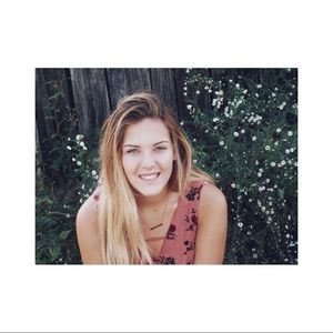 Meet your Posher, Olivia