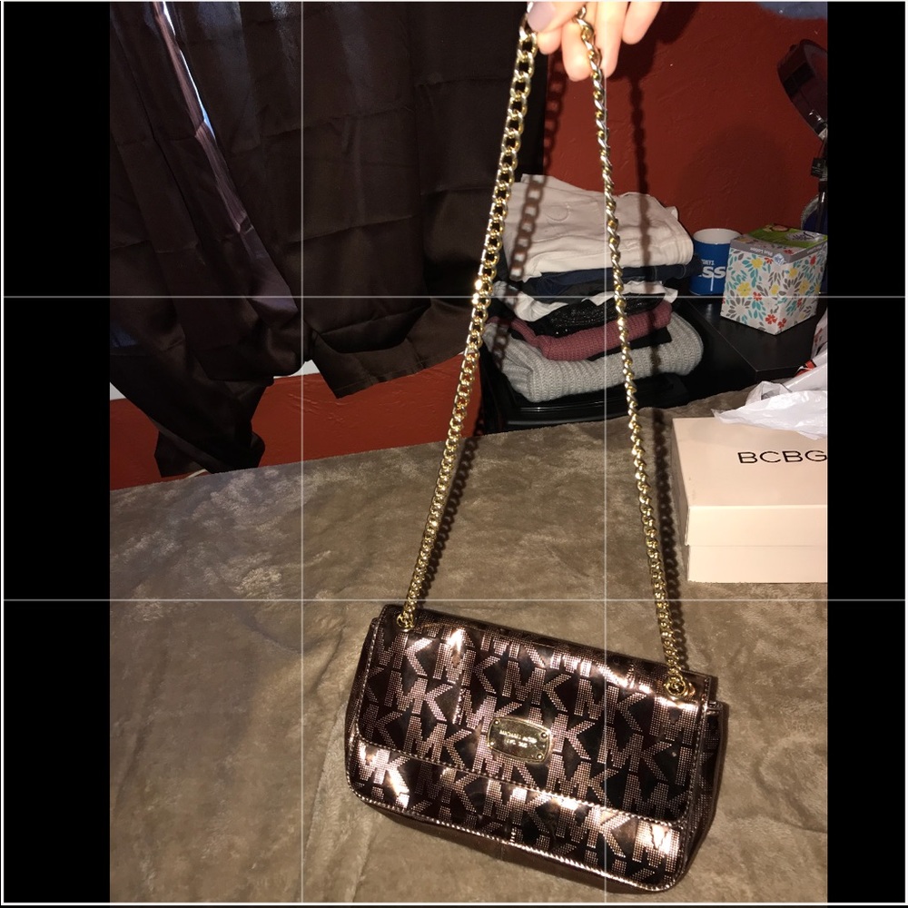 Michael kors shoulder purse